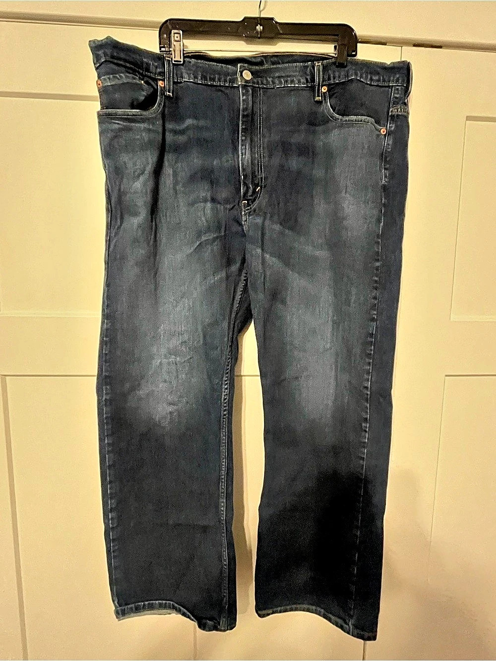 Levi's 569 Loose Straight Leg Jeans Waist 44 x Length 32 Denim Blue Jeans